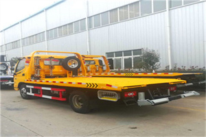 相城附近拖车救援搭电